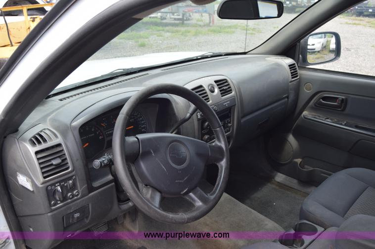 image for item H8519 2006 Chevrolet Colorado Ext. Cab pickup truck