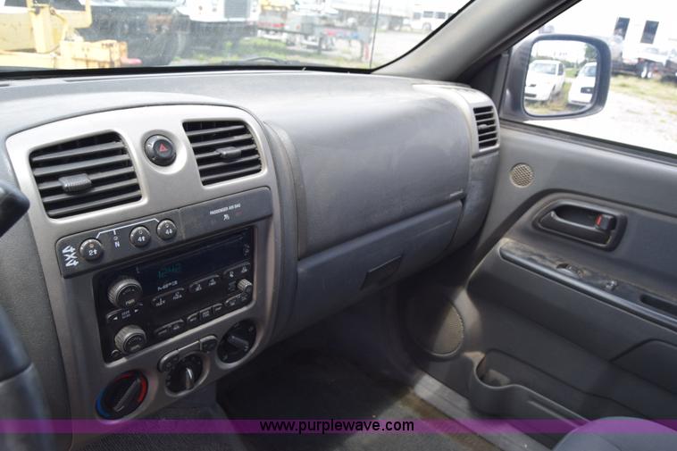 image for item H8519 2006 Chevrolet Colorado Ext. Cab pickup truck