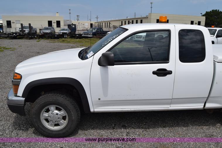 image for item H8519 2006 Chevrolet Colorado Ext. Cab pickup truck