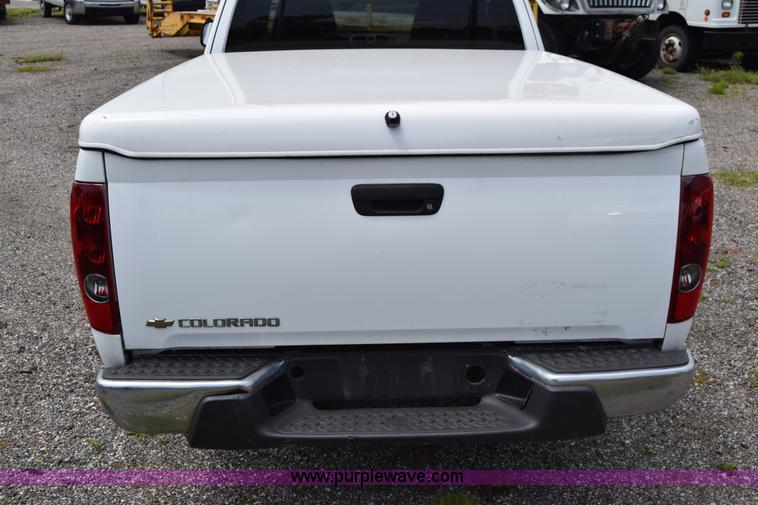 image for item H8519 2006 Chevrolet Colorado Ext. Cab pickup truck