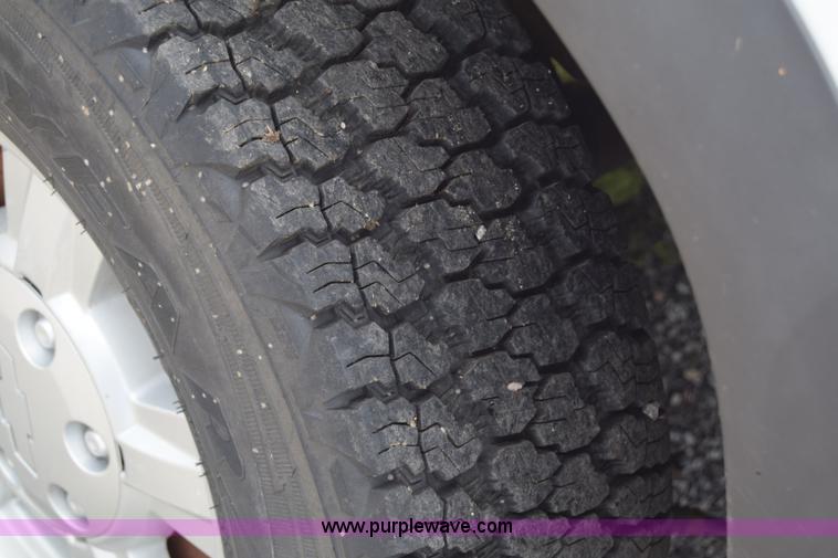 image for item H8519 2006 Chevrolet Colorado Ext. Cab pickup truck