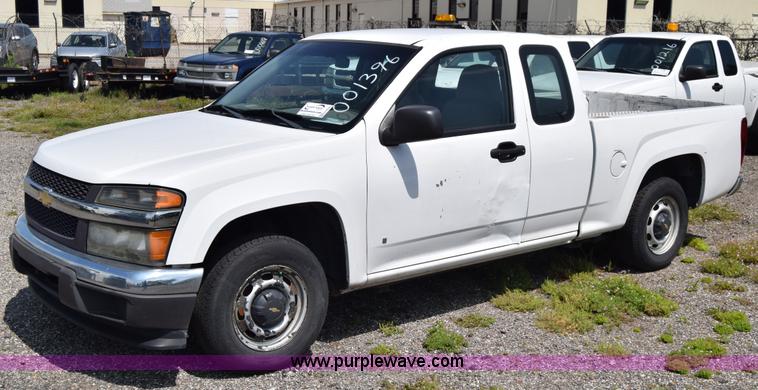 image for item H8523 2007 Chevrolet Colorado Ext. Cab pickup truck