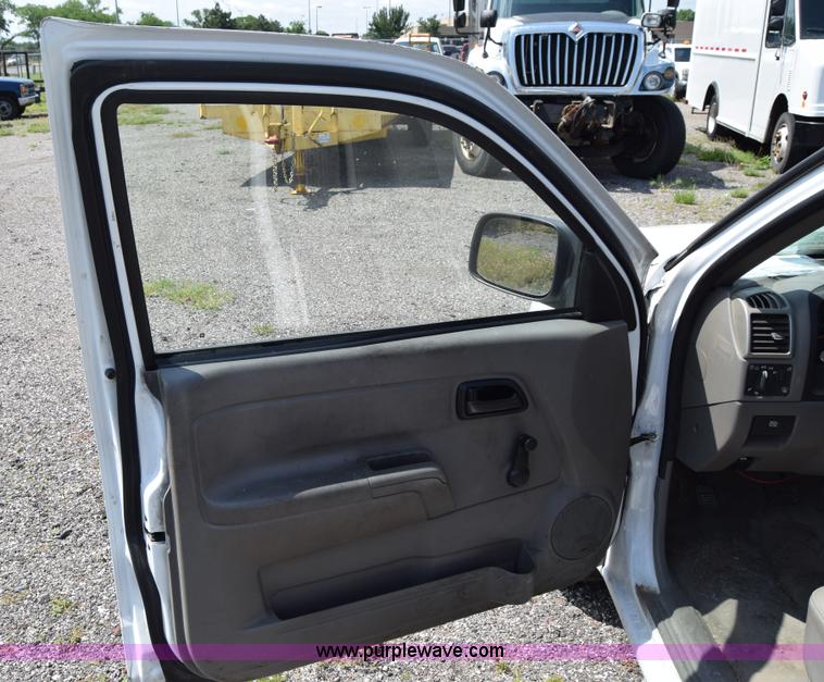 image for item H8523 2007 Chevrolet Colorado Ext. Cab pickup truck