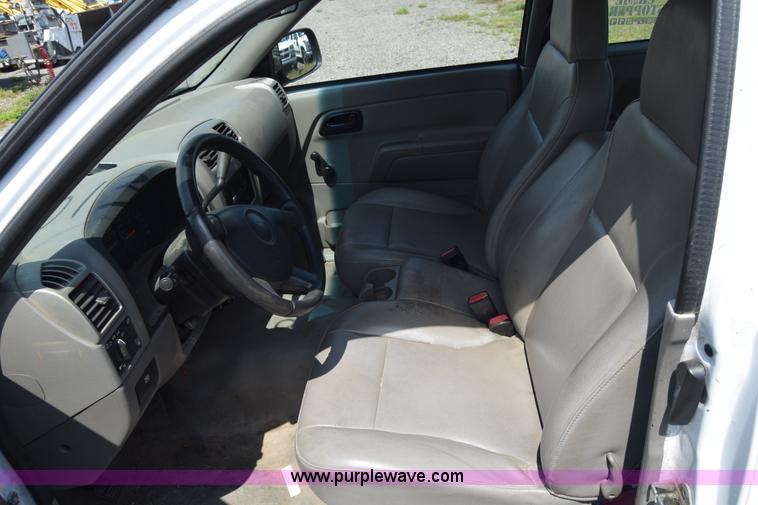 image for item H8523 2007 Chevrolet Colorado Ext. Cab pickup truck