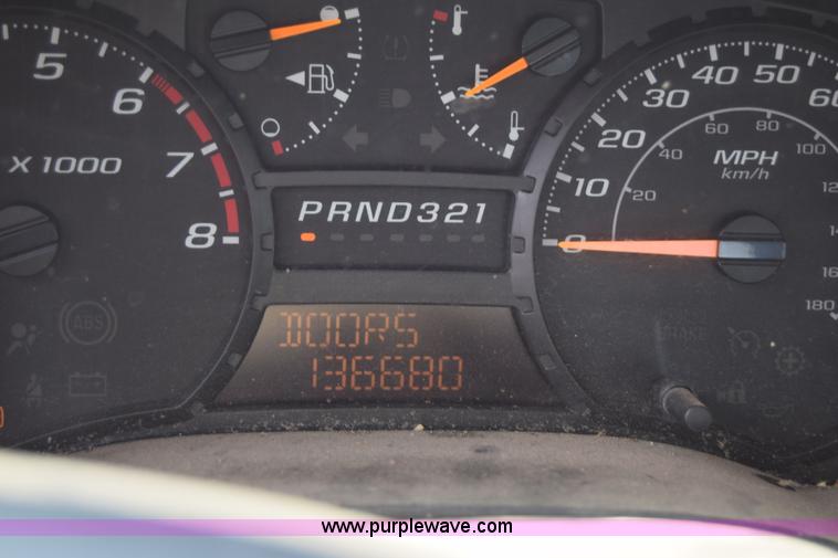 image for item H8523 2007 Chevrolet Colorado Ext. Cab pickup truck