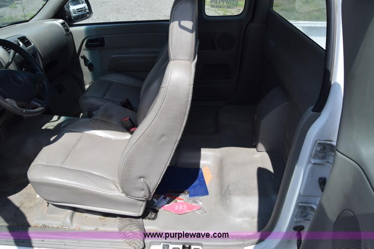 image for item H8523 2007 Chevrolet Colorado Ext. Cab pickup truck