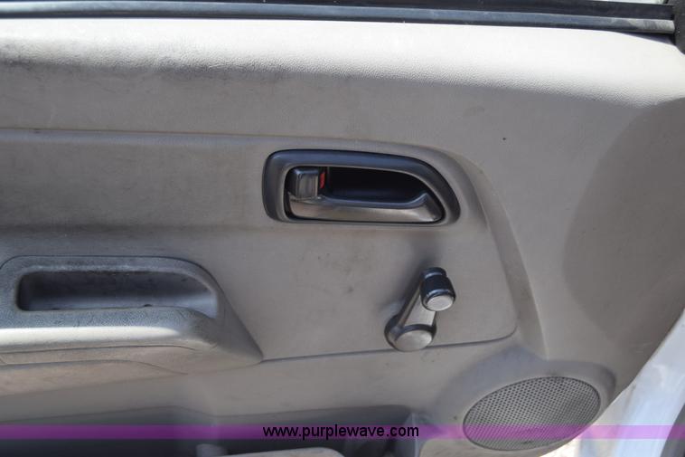 image for item H8523 2007 Chevrolet Colorado Ext. Cab pickup truck