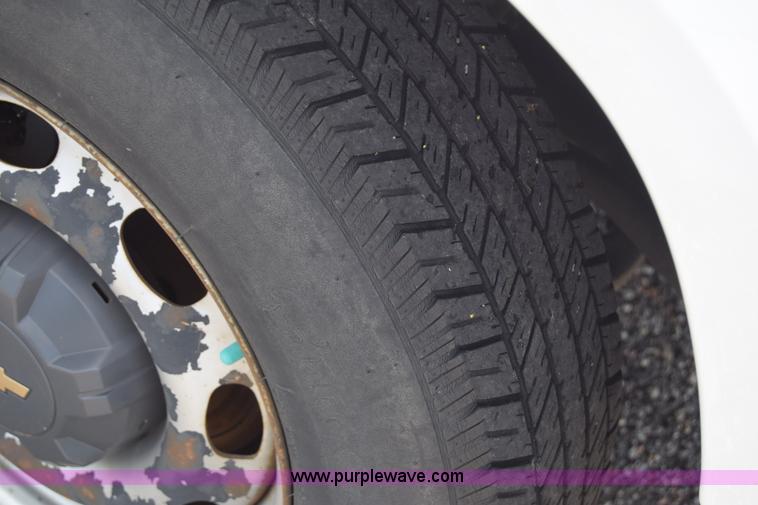 image for item H8523 2007 Chevrolet Colorado Ext. Cab pickup truck