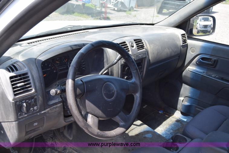 image for item H8524 2006 Chevrolet Colorado Ext. Cab pickup truck