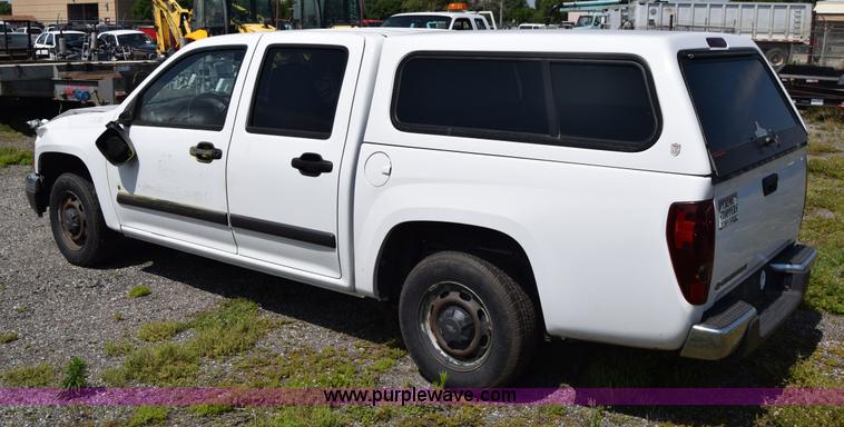 image for item H8525 2008 Chevrolet Colorado Crew Cab pickup truck