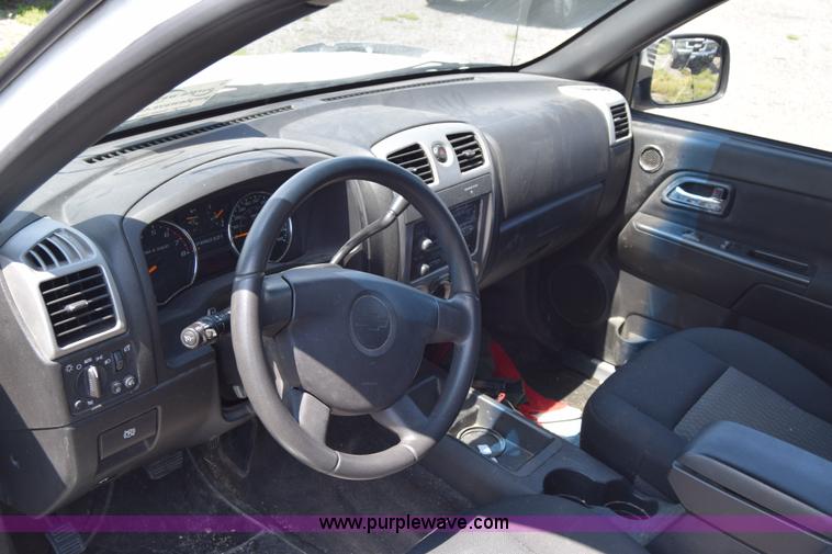 image for item H8525 2008 Chevrolet Colorado Crew Cab pickup truck