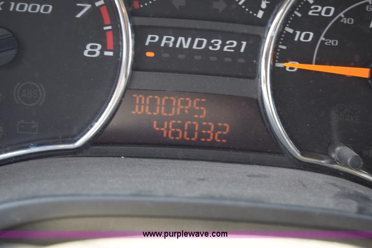 image for item H8525 2008 Chevrolet Colorado Crew Cab pickup truck