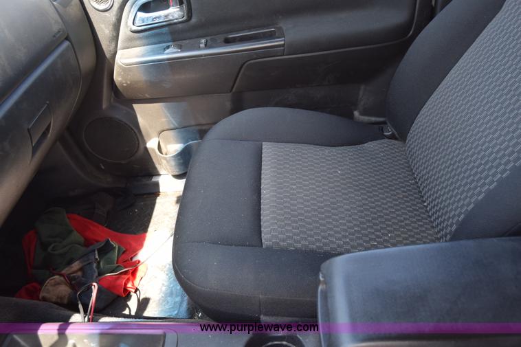 image for item H8525 2008 Chevrolet Colorado Crew Cab pickup truck