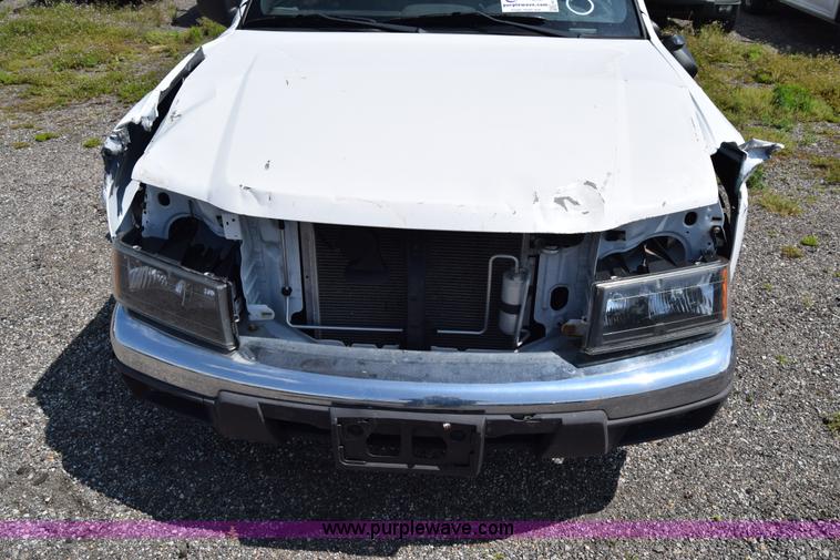 image for item H8525 2008 Chevrolet Colorado Crew Cab pickup truck