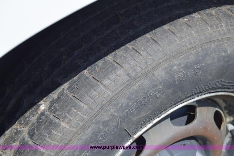 image for item H8525 2008 Chevrolet Colorado Crew Cab pickup truck