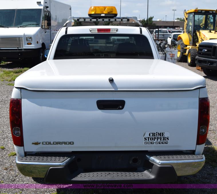 image for item H8526 2006 Chevrolet Colorado Ext. Cab pickup truck