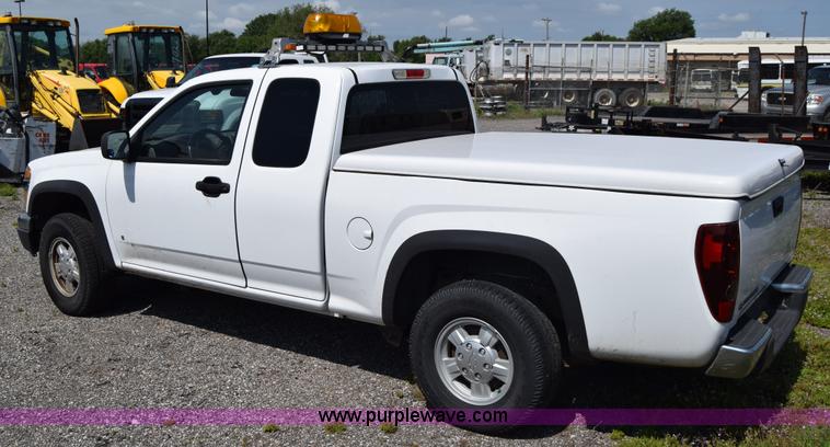 image for item H8526 2006 Chevrolet Colorado Ext. Cab pickup truck