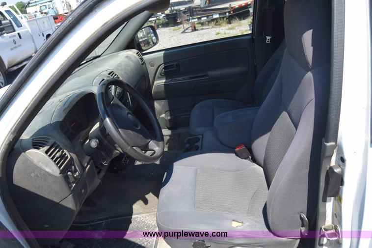 image for item H8526 2006 Chevrolet Colorado Ext. Cab pickup truck