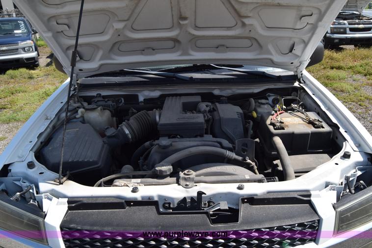 image for item H8526 2006 Chevrolet Colorado Ext. Cab pickup truck