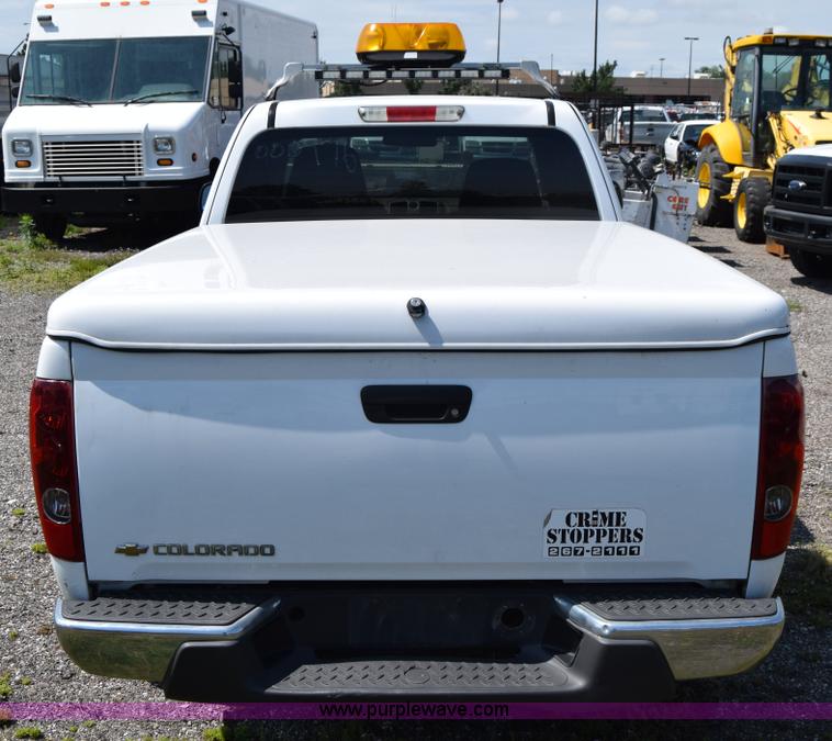 image for item H8526 2006 Chevrolet Colorado Ext. Cab pickup truck