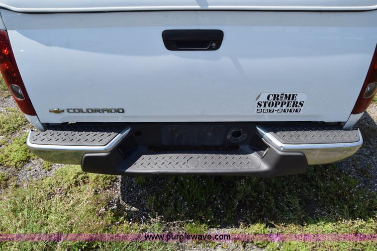 image for item H8526 2006 Chevrolet Colorado Ext. Cab pickup truck