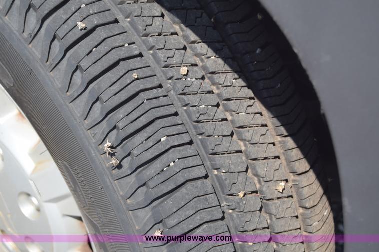 image for item H8526 2006 Chevrolet Colorado Ext. Cab pickup truck