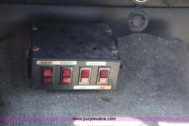 image for item H8526 2006 Chevrolet Colorado Ext. Cab pickup truck