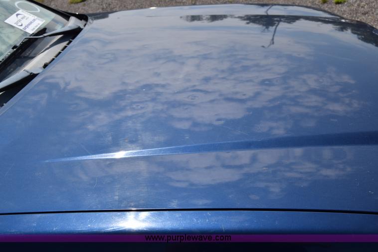 image for item H8528 2004 Chevrolet Colorado Ext. Cab pickup truck