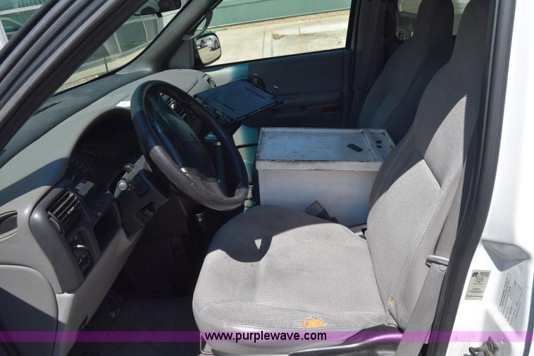 image for item J6614 2003 Chevrolet Venture Cargo van