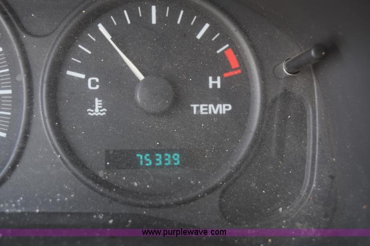 image for item J6614 2003 Chevrolet Venture Cargo van