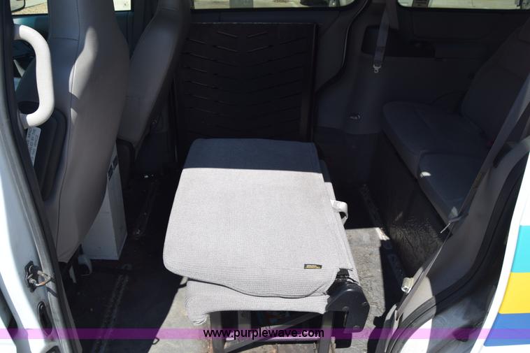 image for item J6614 2003 Chevrolet Venture Cargo van