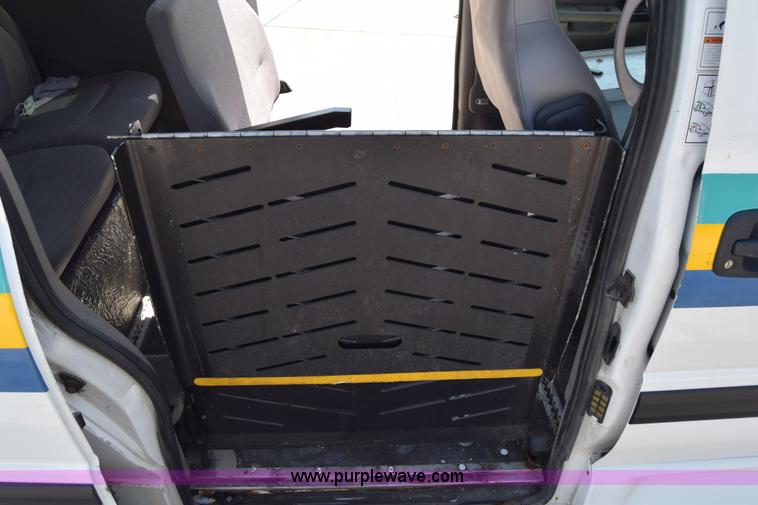 image for item J6614 2003 Chevrolet Venture Cargo van