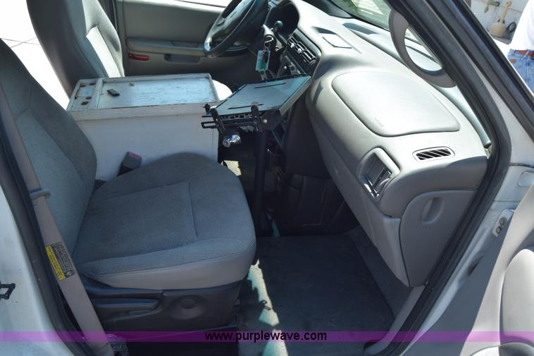 image for item J6614 2003 Chevrolet Venture Cargo van