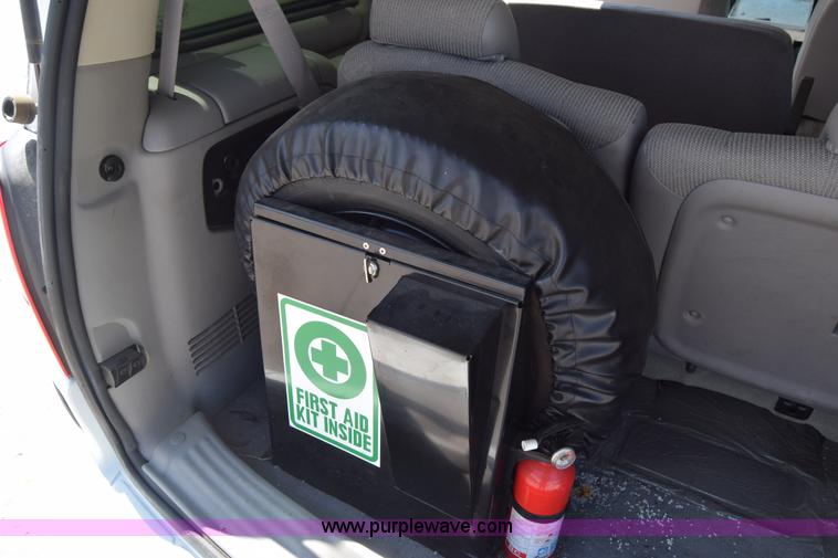 image for item J6614 2003 Chevrolet Venture Cargo van