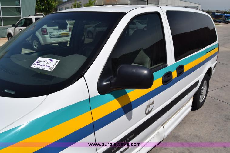 image for item J6614 2003 Chevrolet Venture Cargo van