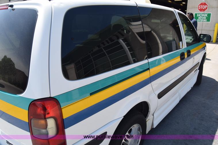 image for item J6614 2003 Chevrolet Venture Cargo van