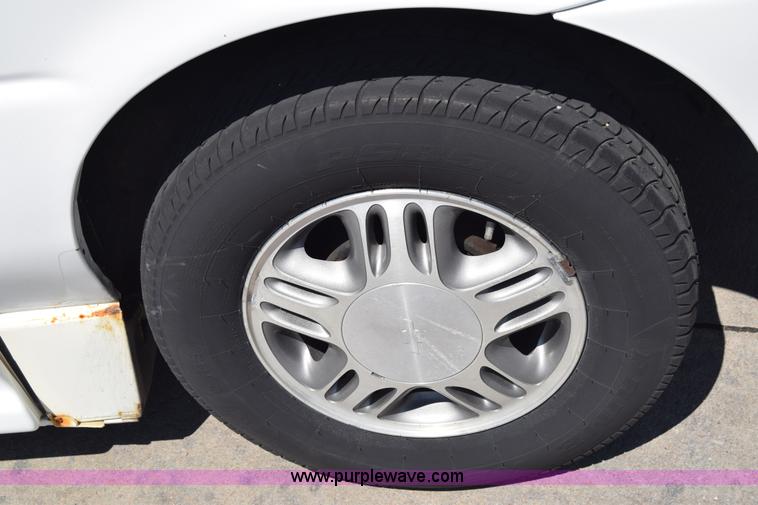 image for item J6614 2003 Chevrolet Venture Cargo van