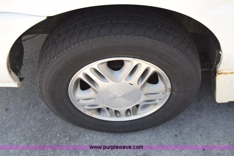 image for item J6614 2003 Chevrolet Venture Cargo van