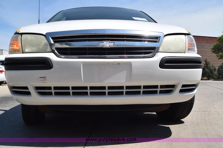 image for item J6614 2003 Chevrolet Venture Cargo van