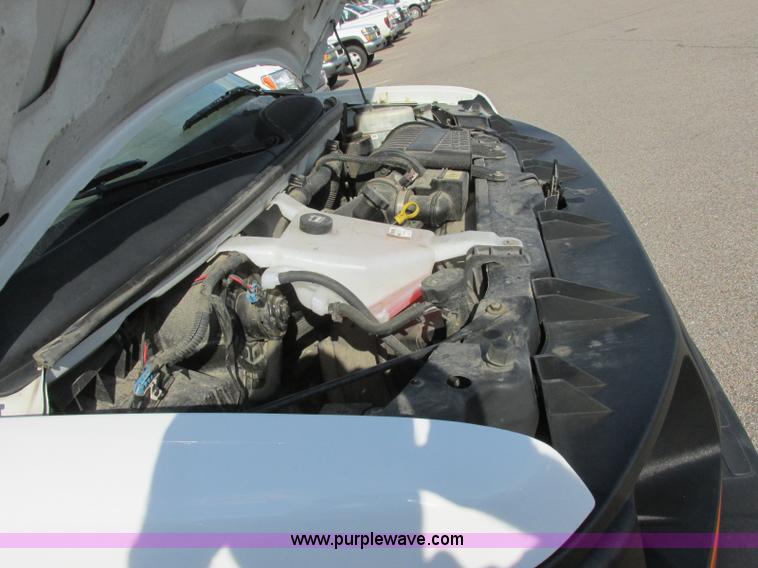 image for item J6616 2011 Chevrolet Express 2500 Cargo van