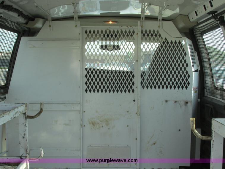 image for item J6616 2011 Chevrolet Express 2500 Cargo van