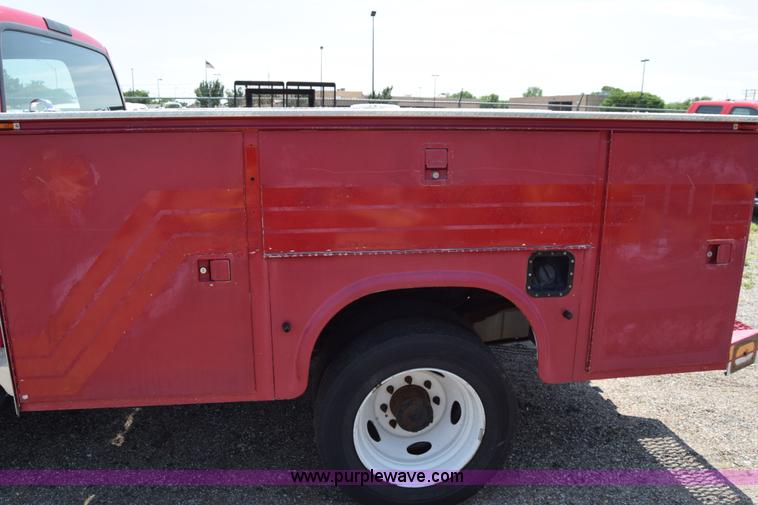 image for item K8504 2004 Ford F550 Super Duty XL Crew Cab fire rescue truck