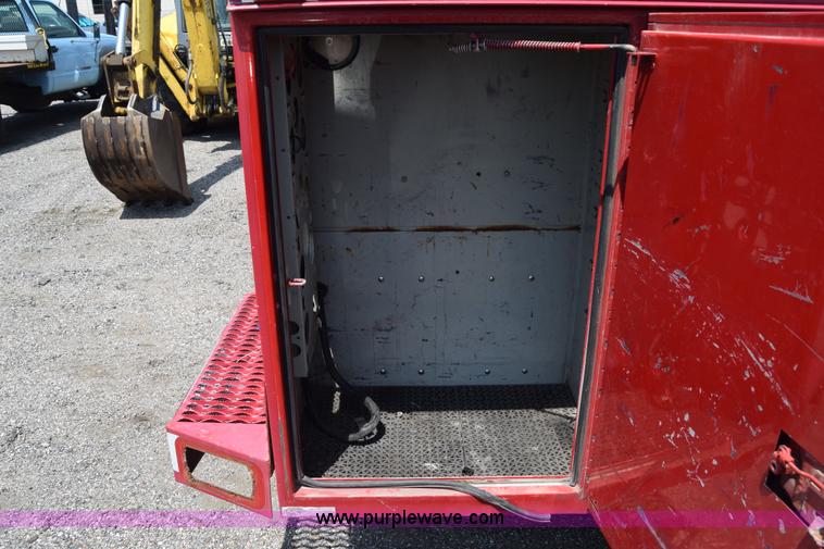 image for item K8505 2002 Ford F550 Super Duty XL Crew Cab fire rescue truck