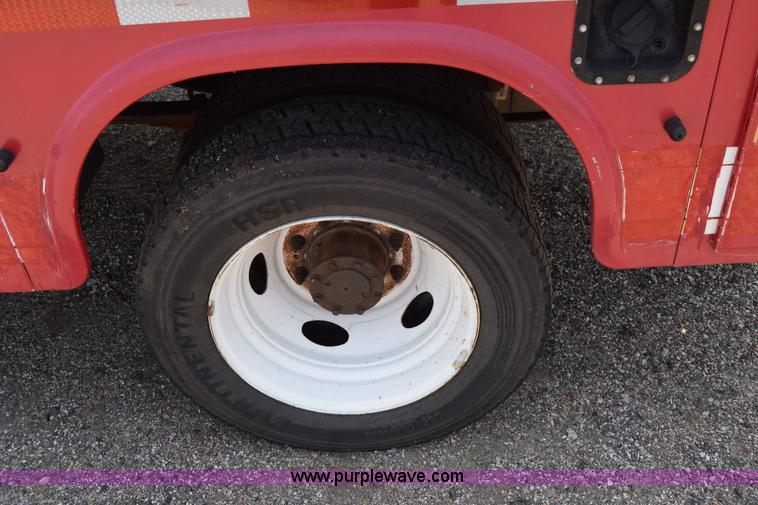 image for item K8505 2002 Ford F550 Super Duty XL Crew Cab fire rescue truck