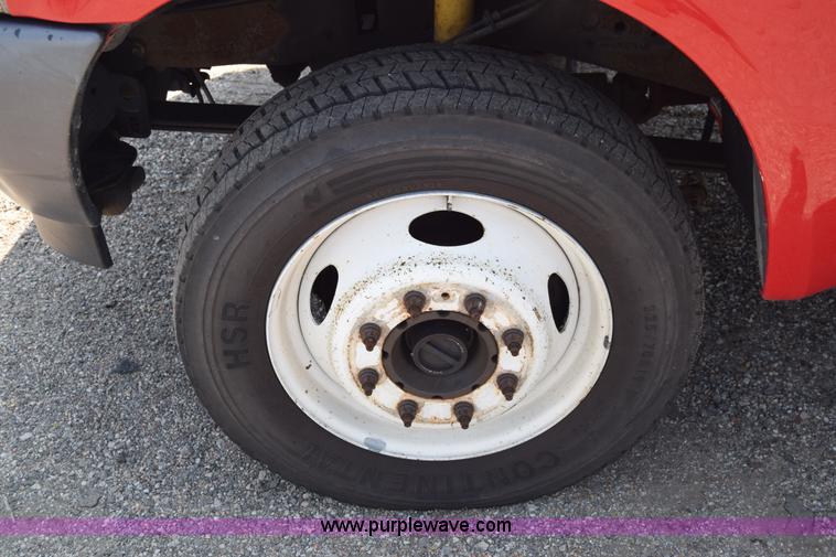 image for item K8505 2002 Ford F550 Super Duty XL Crew Cab fire rescue truck