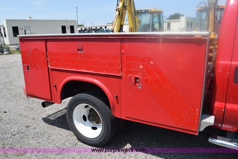 image for item K8506 2004 Ford F550 Super Duty XL Crew Cab fire rescue truck
