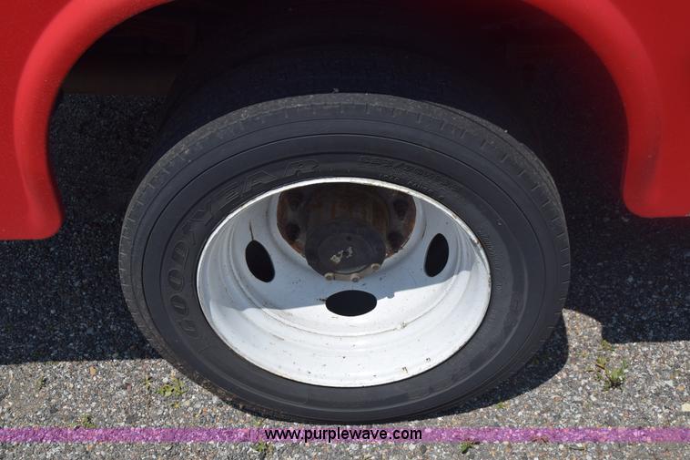 image for item K8506 2004 Ford F550 Super Duty XL Crew Cab fire rescue truck