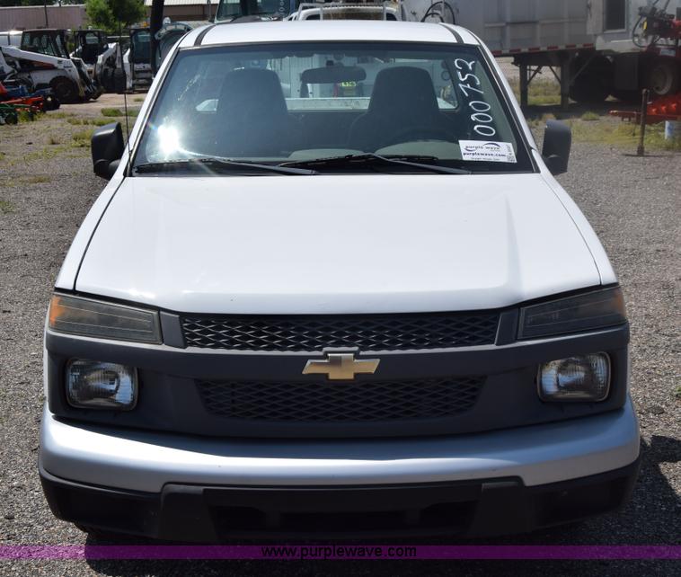 image for item K8507 2005 Chevrolet Colorado pickup truck