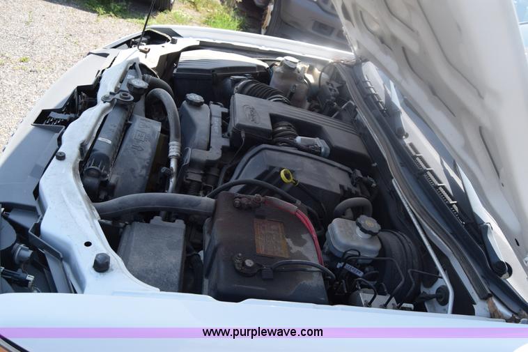 image for item K8507 2005 Chevrolet Colorado pickup truck