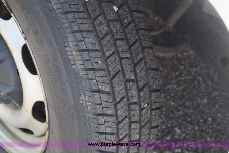 image for item K8507 2005 Chevrolet Colorado pickup truck